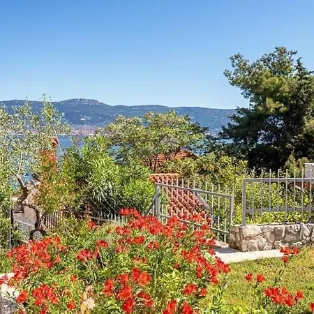 Stella, Slatine, Rovci, Otok Ciovo *