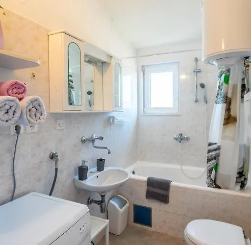 公寓 Stella, Slatine, Rovci, Otok Ciovo 特罗吉尔